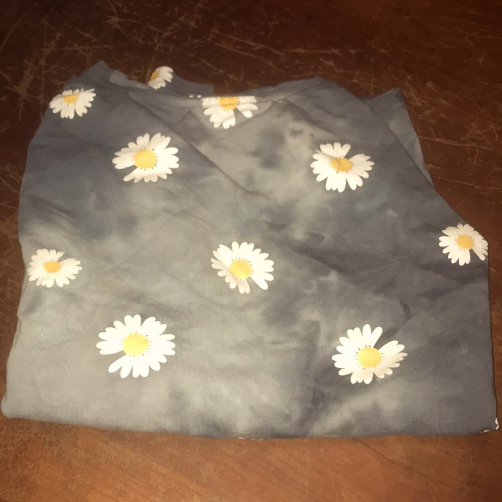 Daisy crop top. Shein